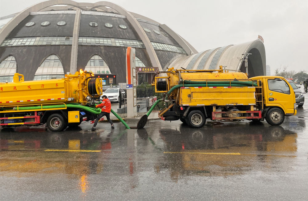 馨康苑商场管道清淤